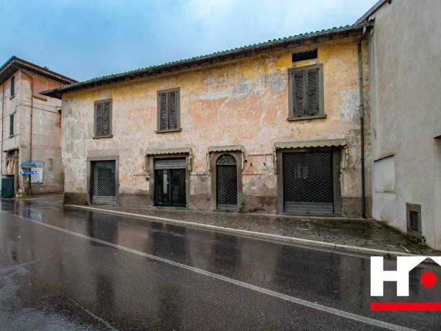 Villa Indipendente in vendita a Comunità montana del Sebino bresciano, Sale Marasino