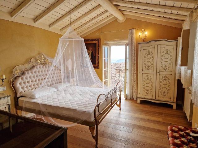 Villa Indipendente in vendita a Comunità montana del Sebino bresciano, Sale Marasino