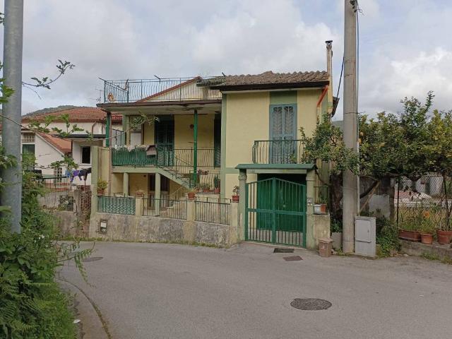 Villa Indipendente in vendita a Salerno
