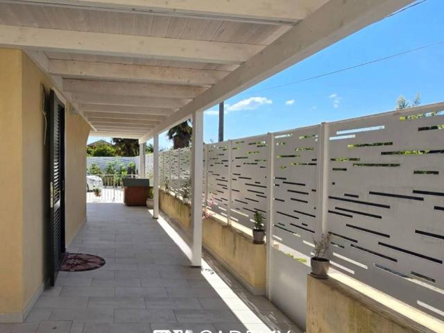 Villa Indipendente in vendita a Salerno, Campania