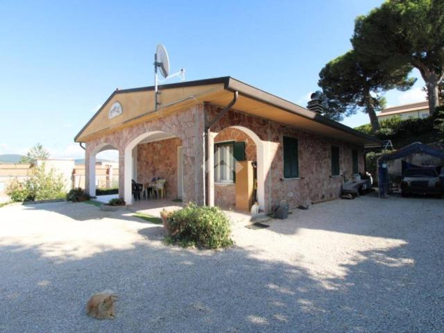 Villa Indipendente in vendita a Salisano, Lazio