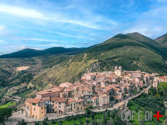 Villa Indipendente in vendita a Salisano, Lazio