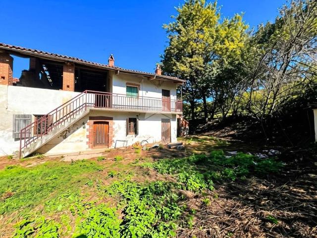 Villa Indipendente in vendita a Salmour, Cuneo
