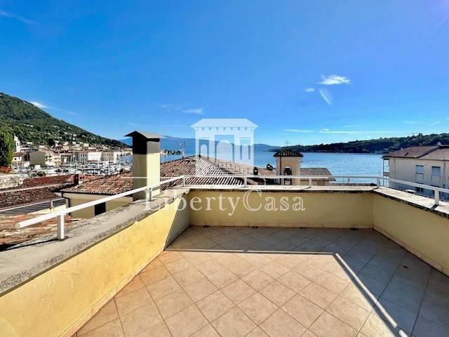 Villa Indipendente in vendita a Comunità Montana Parco Alto Garda bresciano, Salò