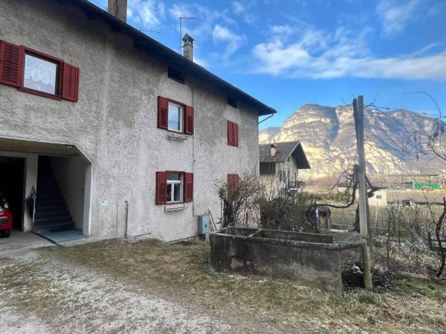 Villa Indipendente in vendita a Überetsch-Unterland - Oltradige-Bassa Atesina, Trentino-Alto Adige/Südtirol