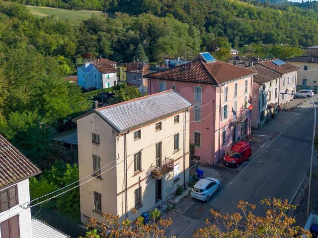 Villa Indipendente in vendita a Sivizzano, Salsomaggiore Terme