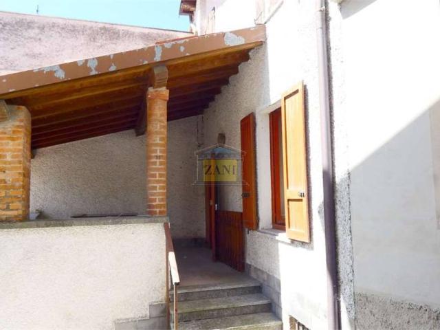 Villa Indipendente in vendita a Iggio, Reggio Emilia