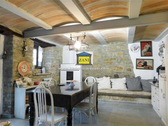 Villa Indipendente in vendita a Salsomaggiore Terme, Reggio Emilia