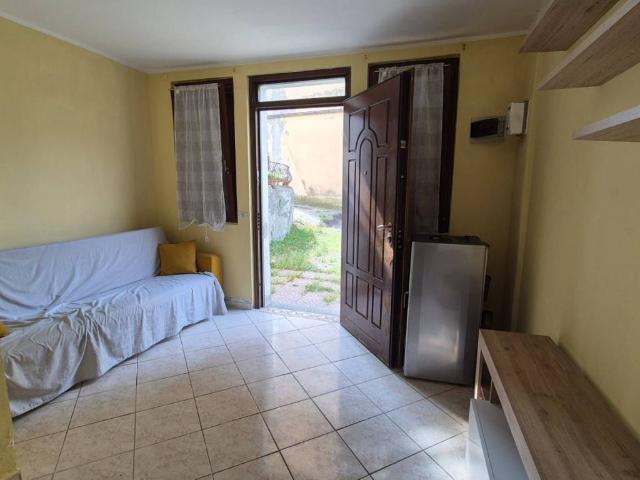 Villa Indipendente in vendita a Comunità Montana del Piambello, Saltrio