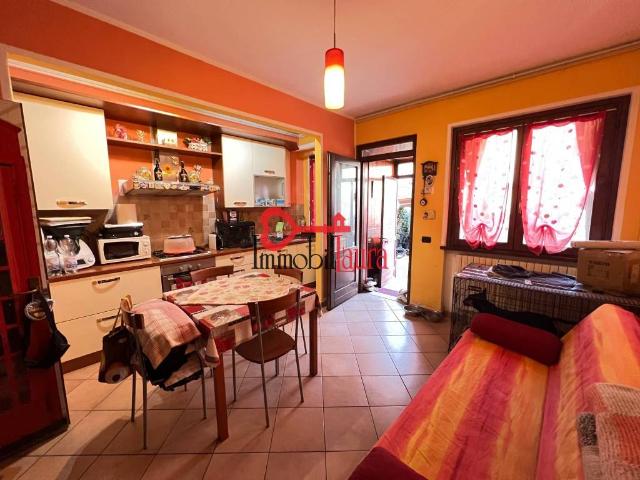 Villa Indipendente in vendita a Comunità Montana del Piambello, Saltrio