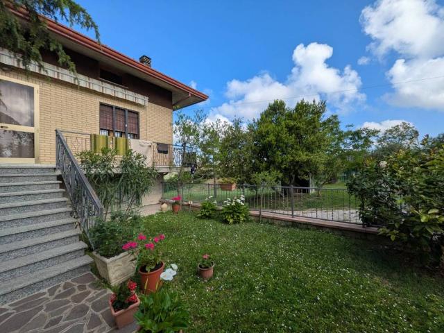 Villa Indipendente in vendita a San Carlino, Saludecio
