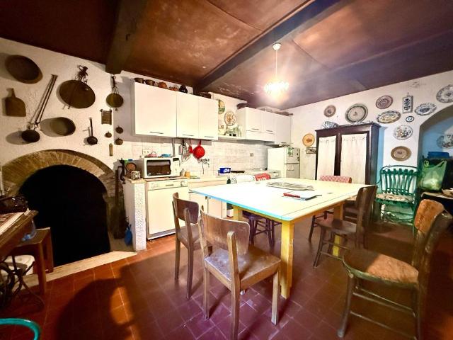 Villa Indipendente in vendita a Saludecio, Reggio Emilia