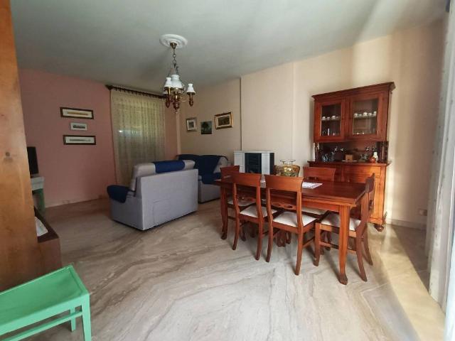 Villa Indipendente in vendita a Piemonte, Vercelli