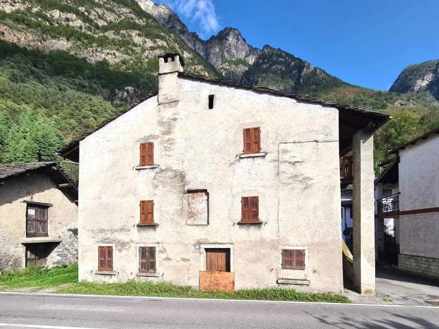 Villa Indipendente in vendita a Comunità montana della Valchiavenna, San Pietro Samolaco