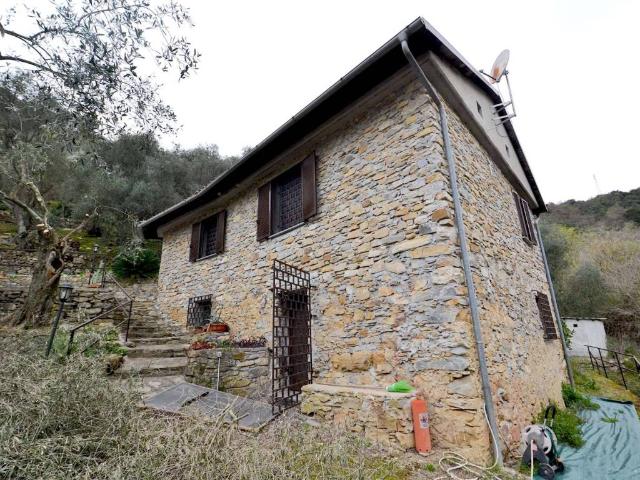 Villa Indipendente in vendita a San Bartolomeo Al Mare, Liguria