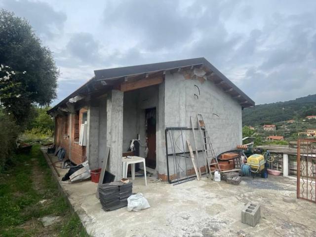 Villa Indipendente in vendita a San Bartolomeo Al Mare, Liguria