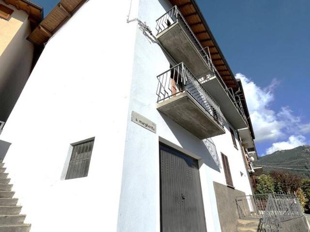 Villa Indipendente in vendita a Oggia, San Bartolomeo Val Cavargna