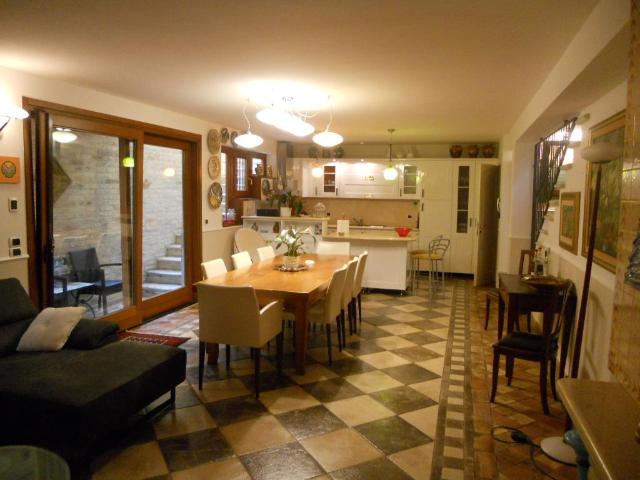 Villa Indipendente in vendita a Albula centro, Marche
