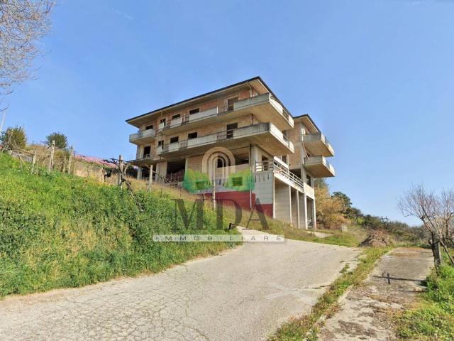 Villa Indipendente in vendita a Ponterotto, Marche