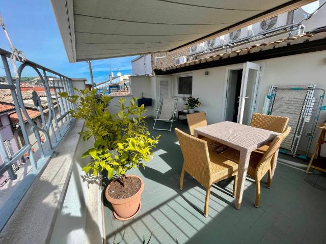 Villa Indipendente in vendita a Marina centro, Marche