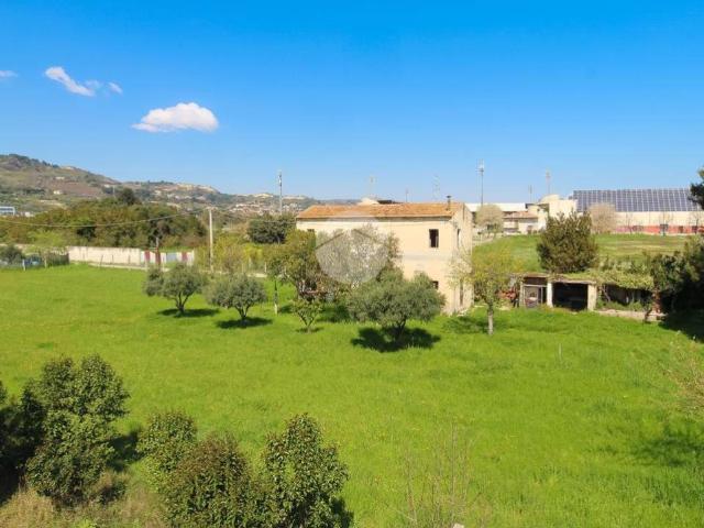 Villa Indipendente in vendita a Ragnola, Marche