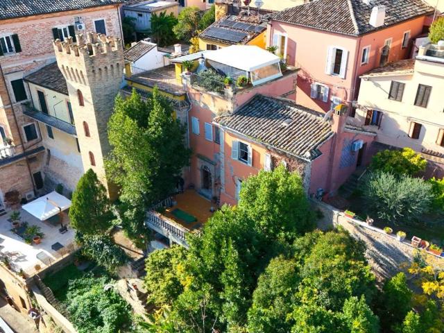 Villa Indipendente in vendita a Paese Alto, Marche
