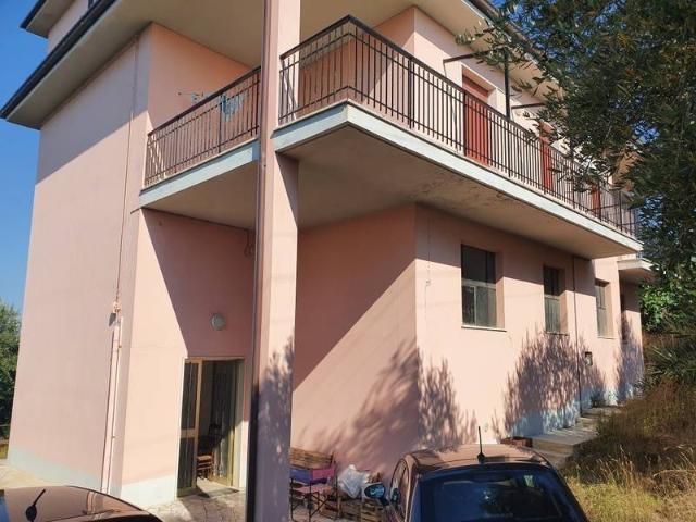 Villa Indipendente in vendita a Paese Alto, Marche