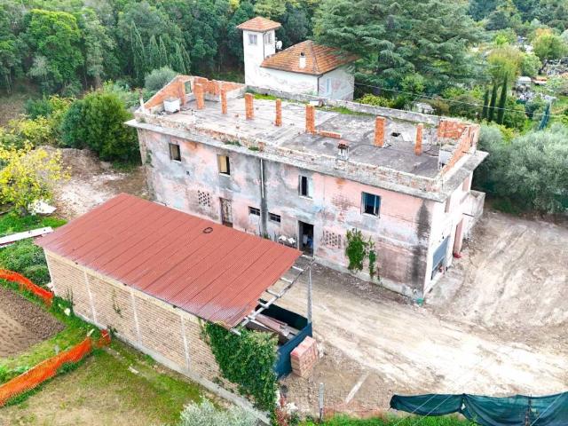 Villa Indipendente in vendita a Monte Cretaccio, Marche