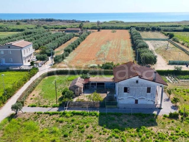 Villa Indipendente in vendita a Sentina, Marche