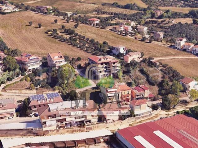 Villa Indipendente in vendita a Ponterotto, Marche
