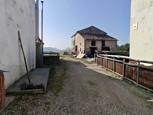 Villa Indipendente in vendita a San Benedetto Po, Lombardia