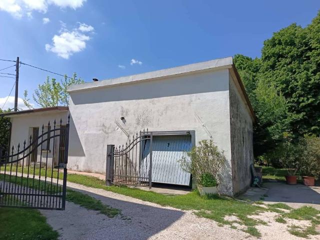 Villa Indipendente in vendita a San Benedetto Po, Lombardia