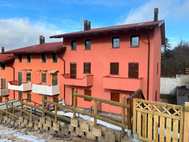 Villa Indipendente in vendita a Unione dell'Appennino Bolognese, San Benedetto Val Di Sambro