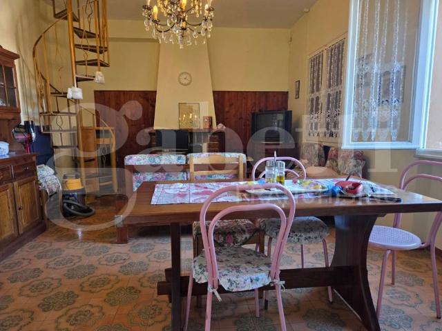 Villa Indipendente in vendita a Unione dell'Appennino Bolognese, San Benedetto Val Di Sambro