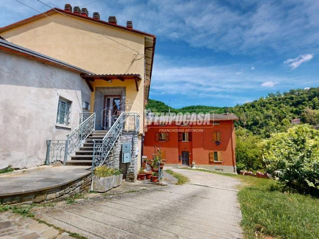 Villa Indipendente in vendita a Unione dell'Appennino Bolognese, San Benedetto Val Di Sambro