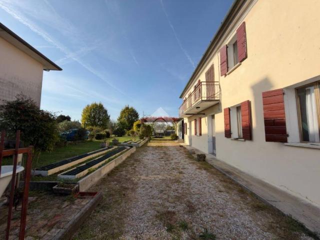 Villa Indipendente in vendita a Rovarè, San Biagio di Callalta