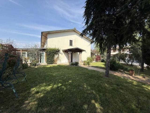 Villa Indipendente in vendita a San Bonifacio, Veneto