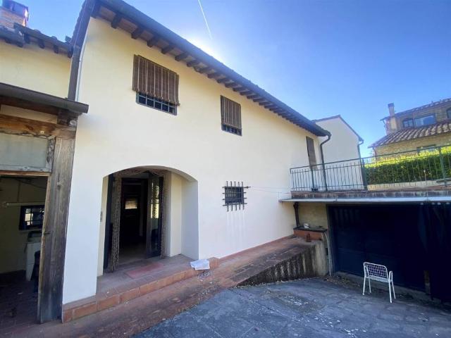Villa Indipendente in vendita a San Casciano in Val di Pesa, Calzaiolo