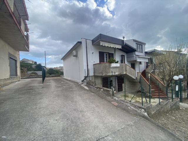 Villa Indipendente in vendita a San Cataldo, Sicilia