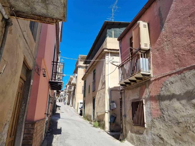 Villa Indipendente in vendita a San Cataldo, Sicilia