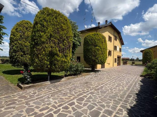 Villa Indipendente in vendita a Unione dei comuni del Sorbara, San Cesario Sul Panaro