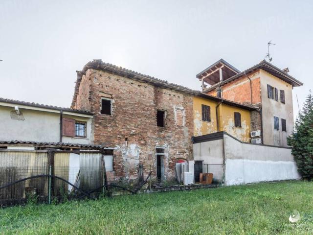 Villa Indipendente in vendita a Unione dei comuni del Sorbara, San Cesario Sul Panaro