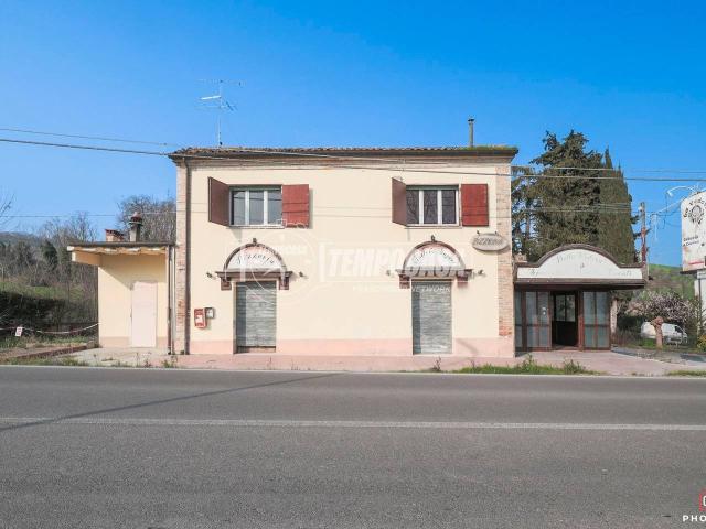 Villa Indipendente in vendita a Casarola, San Clemente
