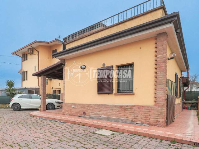 Villa Indipendente in vendita a San Clemente, Reggio Emilia