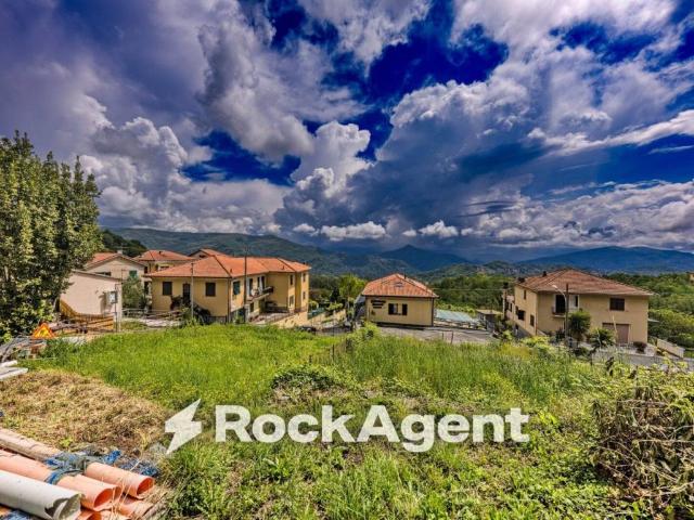 Villa Indipendente in vendita a San Colombano Certenoli, Liguria