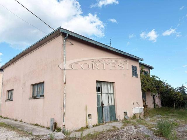 Villa Indipendente in vendita a Solfanuccio, Marche