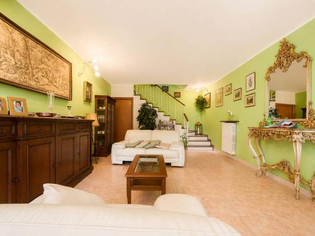 Villa Indipendente in vendita a Piemonte, Asti
