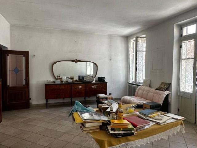 Villa Indipendente in vendita a Piemonte, Asti