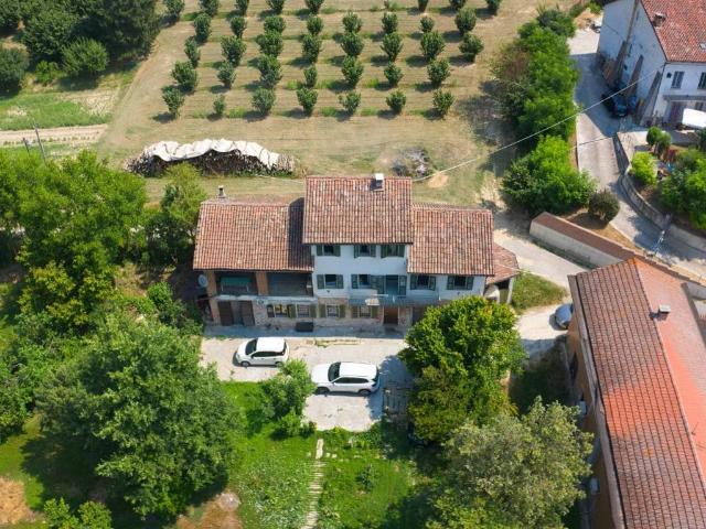 Villa Indipendente in vendita a Piemonte, Asti