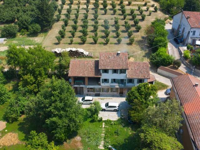 Villa Indipendente in vendita a Piemonte, Asti